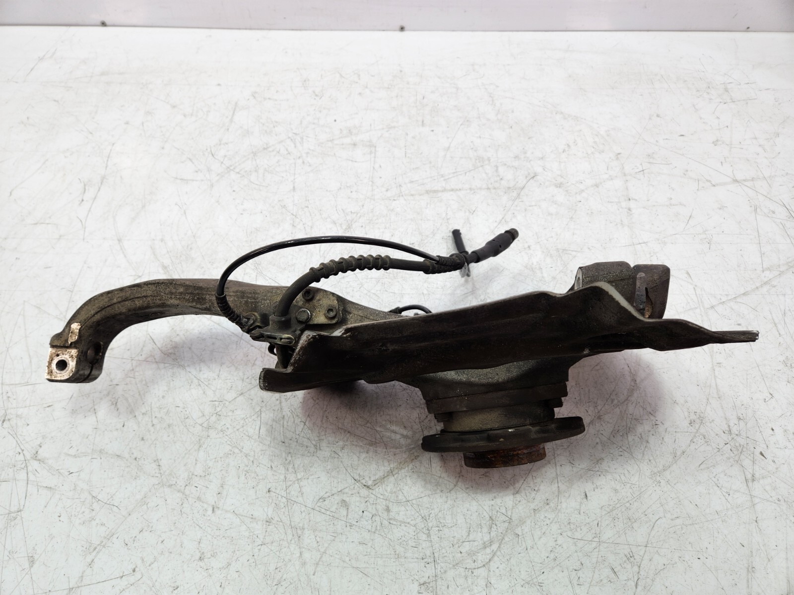 ✅10-14 OEM Rolls-Royce Ghost RR4 Front Right Passenger Spindle Knuckle Wheel Hub