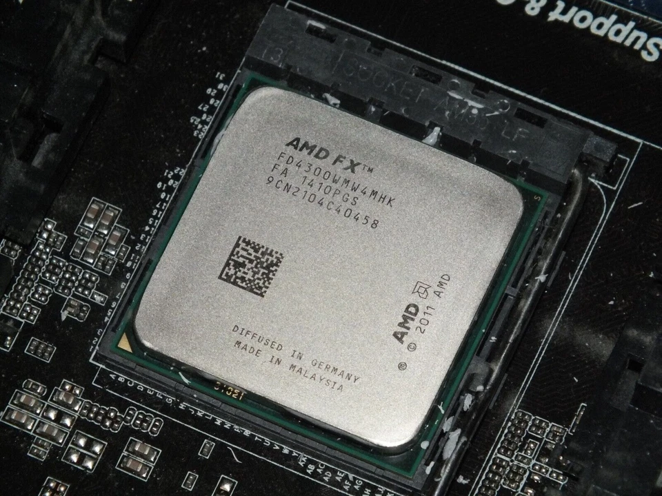 AMD FX-4300 FD4300WMW4MHK Quad-Core 3.8GHz/4M Socket AM3+ Processor CPU - Image 3 of 3