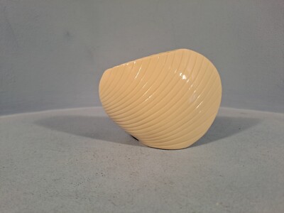 UNGEWÖHNLICHE MODERNE BELLEEK GELDBÖRSE VASE, GOLDBODENSTEMPEL
