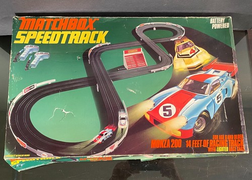 Vtg 1977 Lesney Matchbox Speedtrack MONZA 200 Lighted Slot Cars ~ Complete RARE - Picture 2 of 22