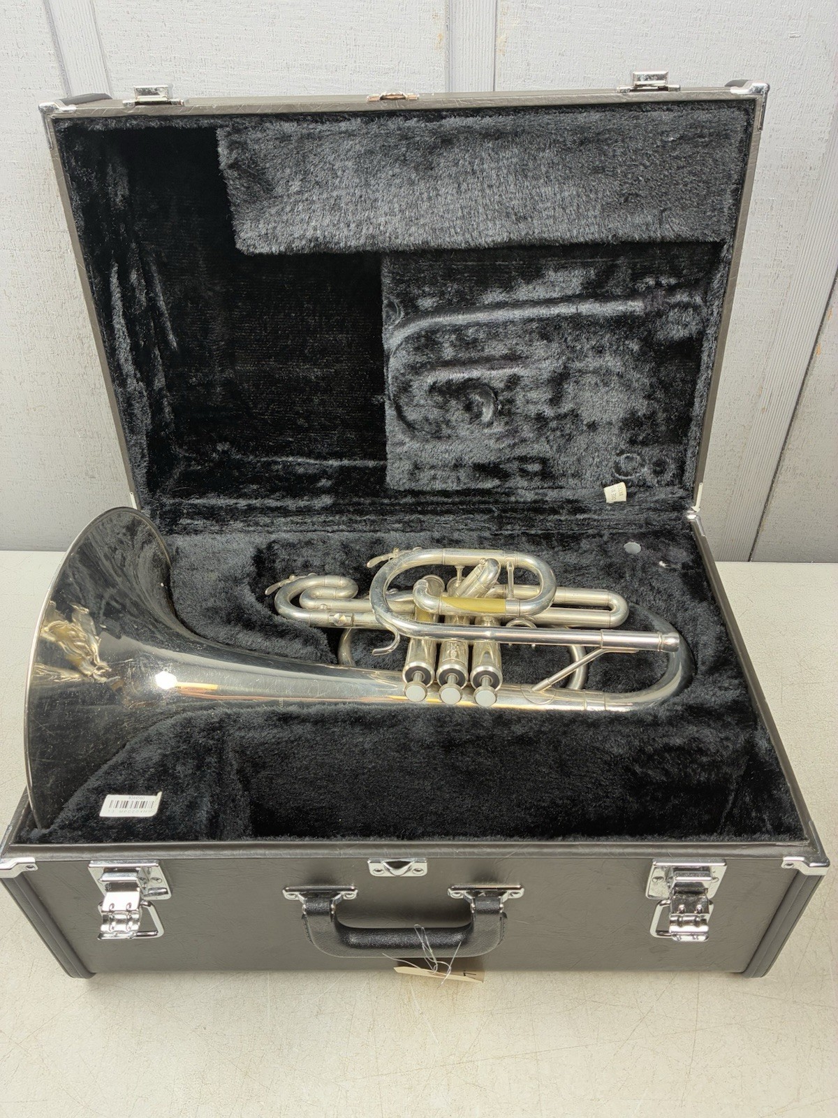 YAMAHA MODEL YMP204M SILVER MELLOPHONE IN GOOD PLAYING CONDITION C08557