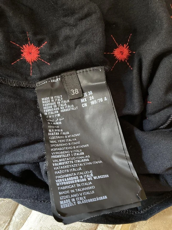 USED PRADA FLORAL PRINT T-SHIRT, SIZE 38, EMBROIDERY, SHORT SLEEVE TEE, CUT AN Foto 3 de 4