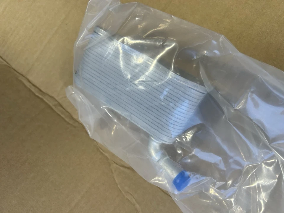 Enfriador de aceite VW Volkswagen Audi. Foto 2 de 3