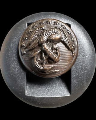Non-Dug USMC Marine Corps Coat Button 2 Piece SCOVILL MF'G/WATERBURY Backmark#17