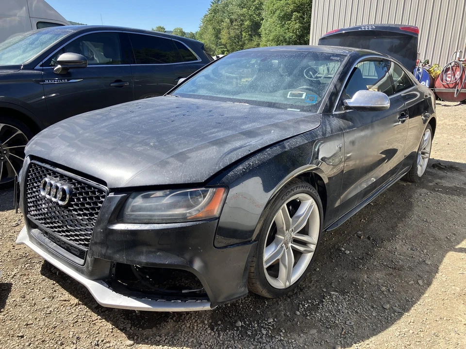 Стартерный двигатель 12 AUDI S5 - Изображение 2 из 4