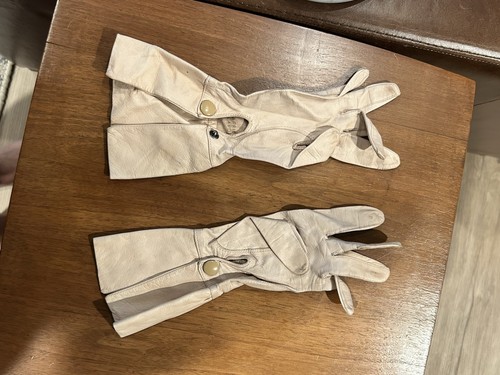 Vintage The Buccaneer by Speare White Leather Driving Gloves With Snap *Petite