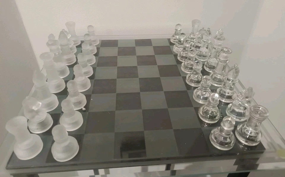 Jeu d’échec en Verre - Photo 2/4
