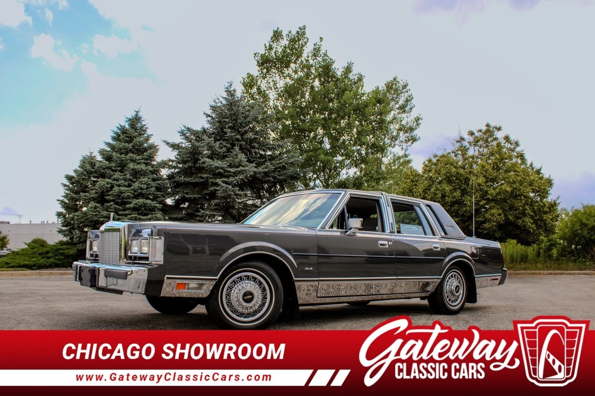 1986 Lincoln Town Car for sale in Crete Illinois