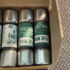 Lot of 9 - Buss Bussmann Fusetron FNM-3 1/2 Amp Fuses 125 Volts