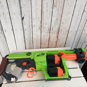 pistolas nerf zombie strike doominator