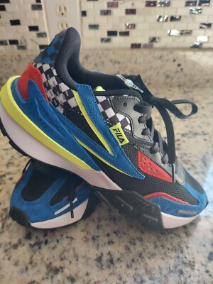 FILA Men's SANDENAL Sneakers W/RACE FLAG  On Back- Size 8- NEW