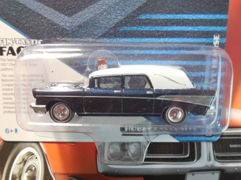 JOHNNY LIGHTNING JLSP131 1957 CHEVROLET COCHE FÚNEBRE AMBULANCIA 1/64 AZUL BLANCO ENVÍO GRATUITO Foto 2 de 3