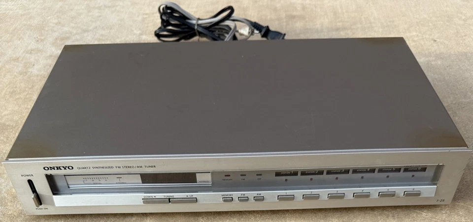 Sintonizador AM/FM Onkyo de cuarzo sintetizado T-25 120 V 60 Hz 20 vatios probado FUNCIONA Foto 4 de 4