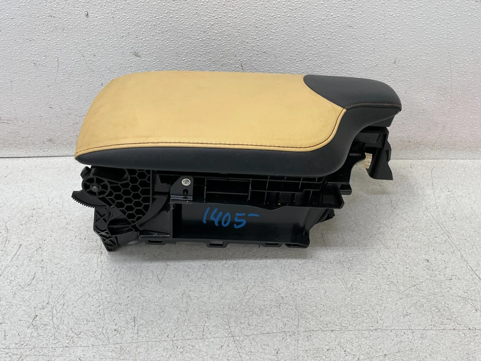 15 16 17 18 Lexus RC350 consola central compartimento de almacenamiento reposabrazos tapa 1405 OEM Foto 4 de 4