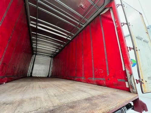 DAF CF 290 6x2 Rear Lift Sleeper Cab Curtainsider - Picture 12 of 20