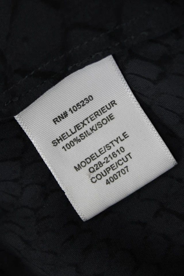 Regata Joie feminina preta de seda estampa de cobra sem mangas gola redonda tamanho P - Imagem 4 de 4