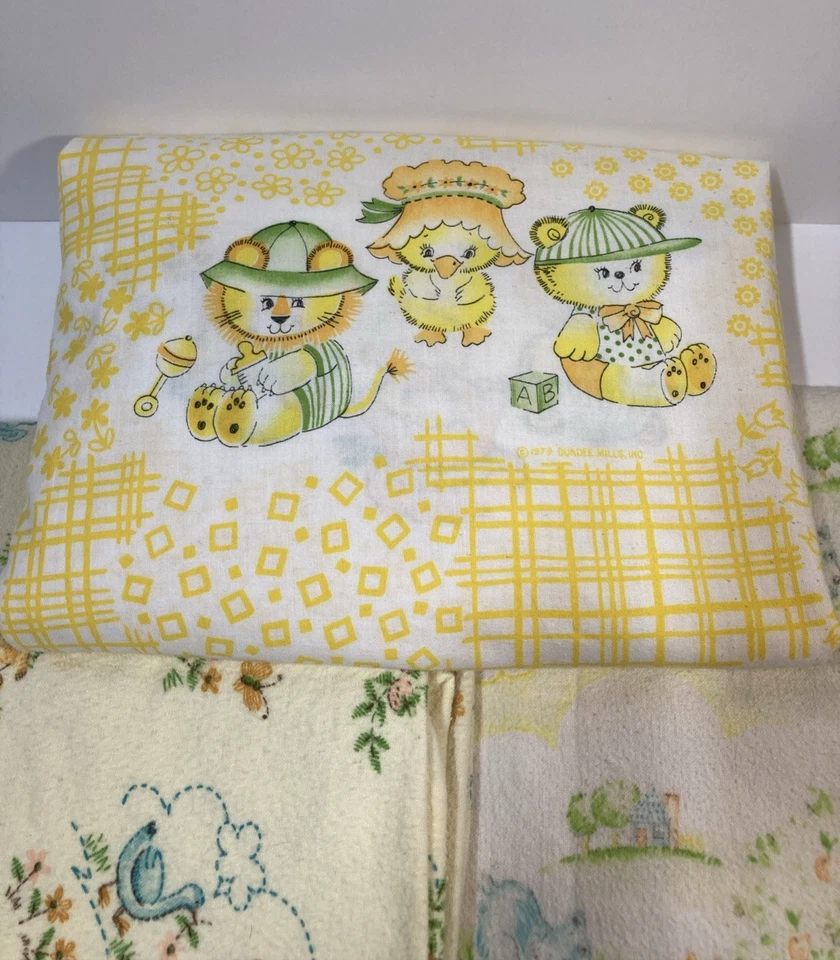 Lote de 5 mantas y sábanas para cuna amarillas de colección Dundee Baby adorables animales Foto 2 de 4