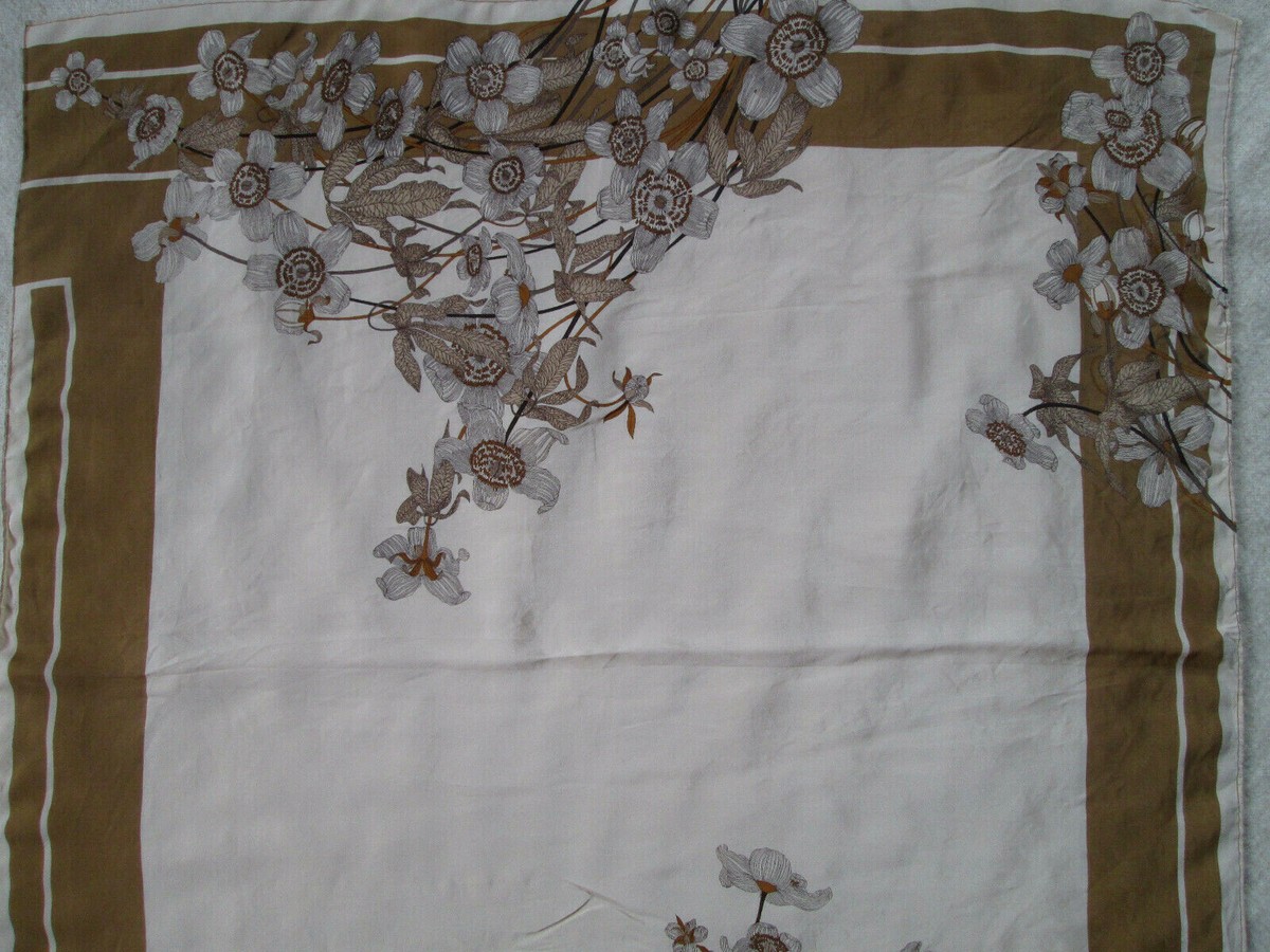 Foulard FIORIO En Coton Vintage Authentique - Modèle TBEG 82x82 Cm Blanc - Occasion En Bon état