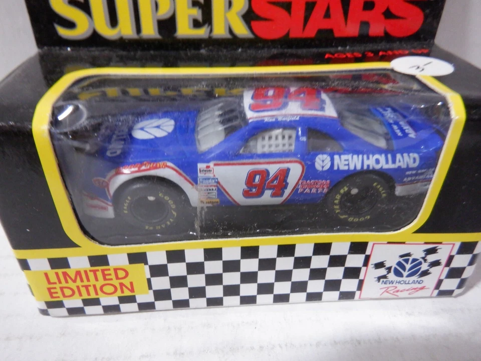 Matchbox Racing Superstars 1996 Ron Barfield New Holland 1:64 Scale 052421DMT2 - Image 2 of 3