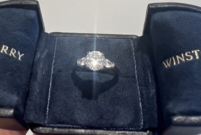 Harry Winston Round Brilliant 1.4carat with Pear Diamonds Platinum Ring Size 6