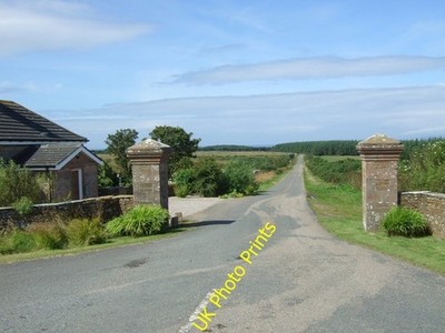 Foto 6x4 Gateway, East Lodge East Mey gegenüberliegende Ansicht zu [[[5104940]]] c2016
