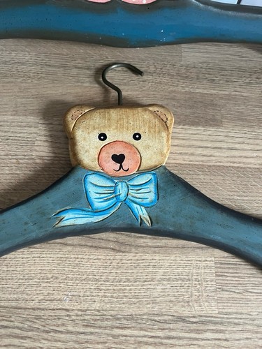 2 x Oso de peluche de madera vintage niño y niña pintado a mano percha arte popular - Imagen 4 de 4