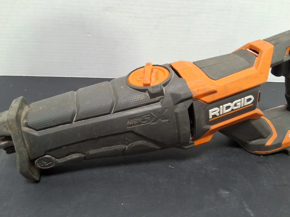 Sierra recíproca sin escobillas Ridgid R8643 18V octano herramienta desnuda - USADA Foto 2 de 4
