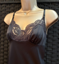 Vintage VASSARETTE FULL SLIP Size 40 Large Black Nylon Lace Hem Hollywood Goth