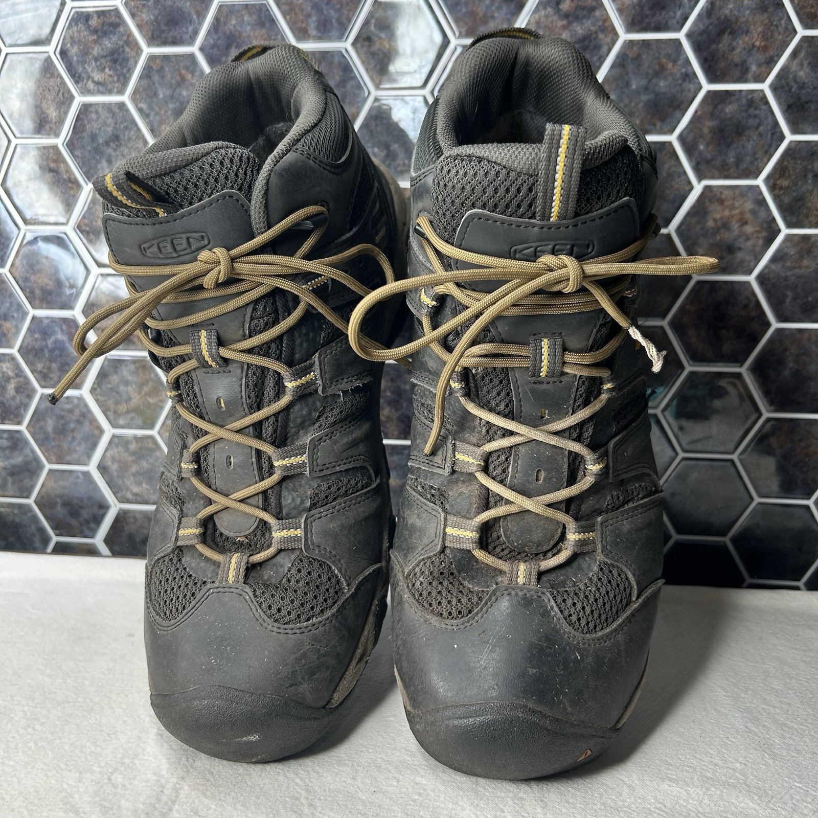 Scarpe da trekking Keen da uomo Koven Mid impermeabili in pelle nere taglia 13 M