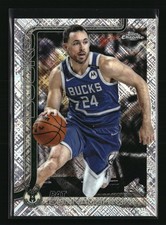 2025-26 Topps Chrome #190 Pat Connaughton Skylight Refractor