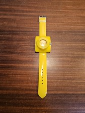 Montre Vintage Mécanique Suisse Vynile Et Plastique Années 70 N2