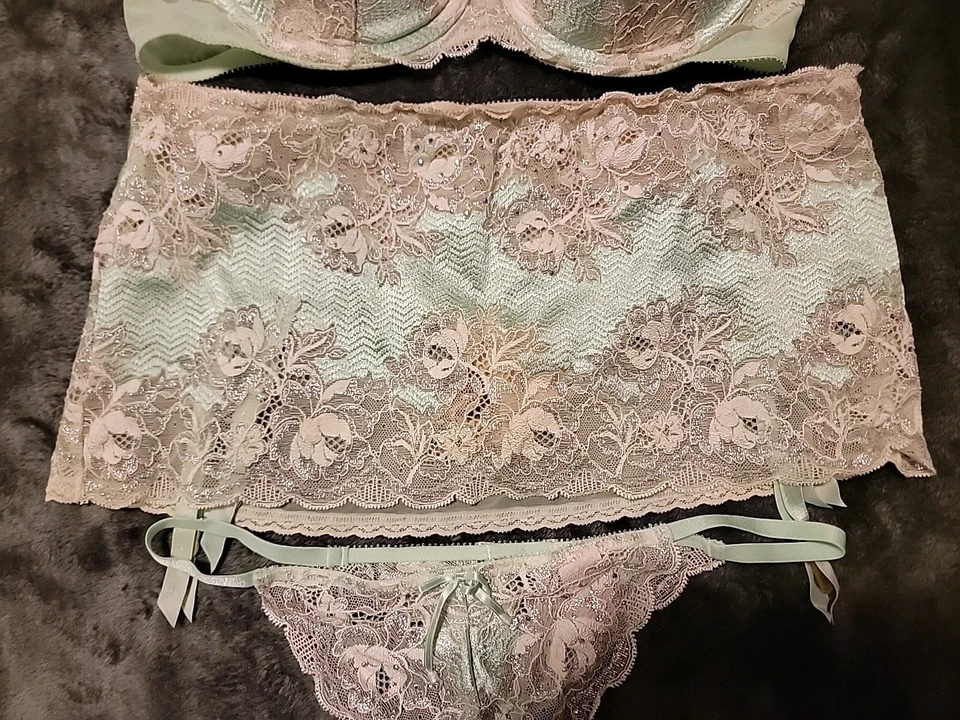 Victoria's Secret Bra & Garter Skirt 36C/L - Image 4 of 4