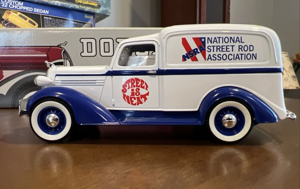 Dodge Panel Delivery Street is Neat Liberty 1936 NSRA banco de monedas fundidas a presión 1/28 Foto 2 de 4