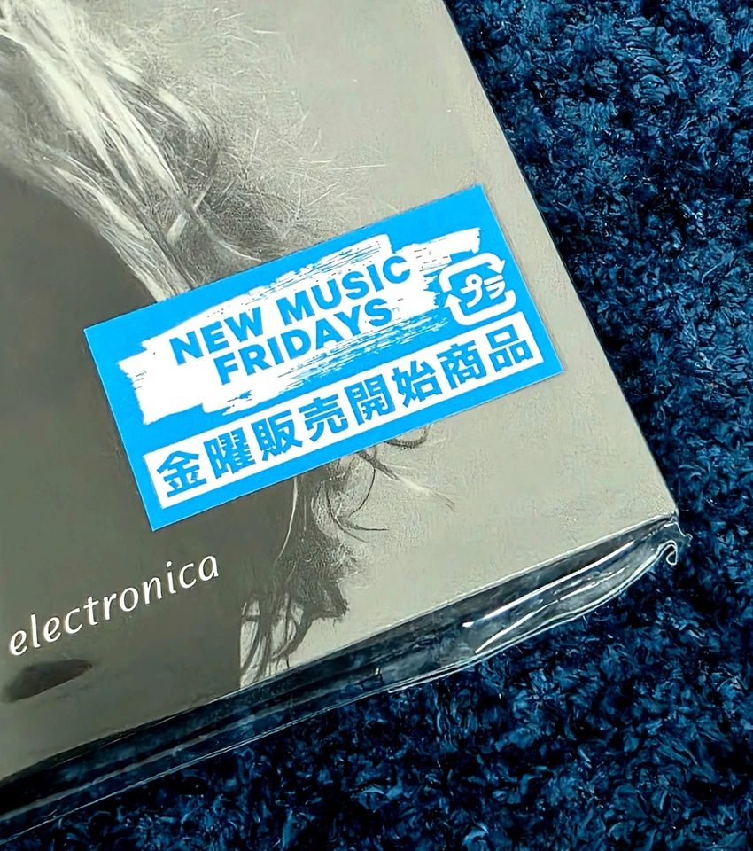 MADONNA SEALED VERONICA ELECTRONICA CD JAPAN 2025 w/ PROMO POSTCARD & STICKER Foto 4 de 4