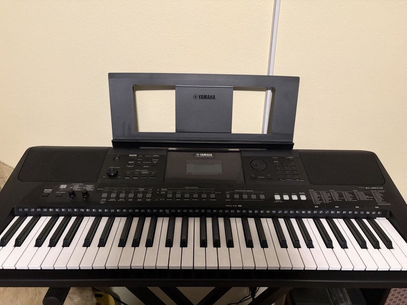 Yamaha PSR-E463 Touch Response Keyboard 61 Key  W/Stand P/U ONLY Ft Myers, FL