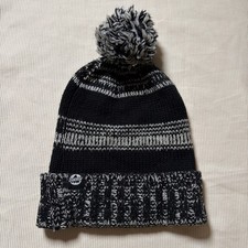 Burton Women s Bonzer Beanie Hat w/ Pom One Size Black White Stripe Knit Cuffed