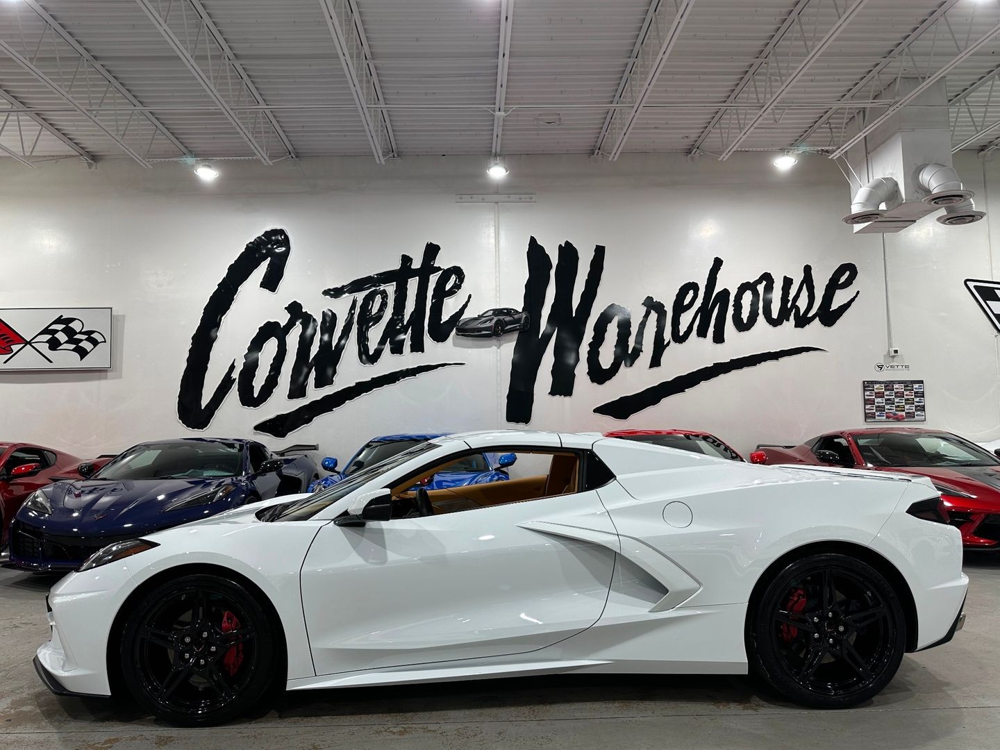 2022 [G8G] Arctic White Chevrolet Corvette   | C8 Corvette Photo 2