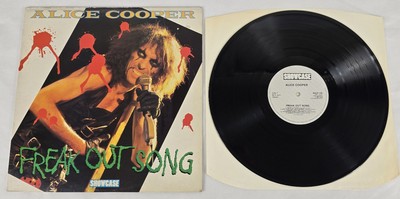 Alice Cooper Freak Out Song Vinyl Record. 1985. 12'' LP. VG+.