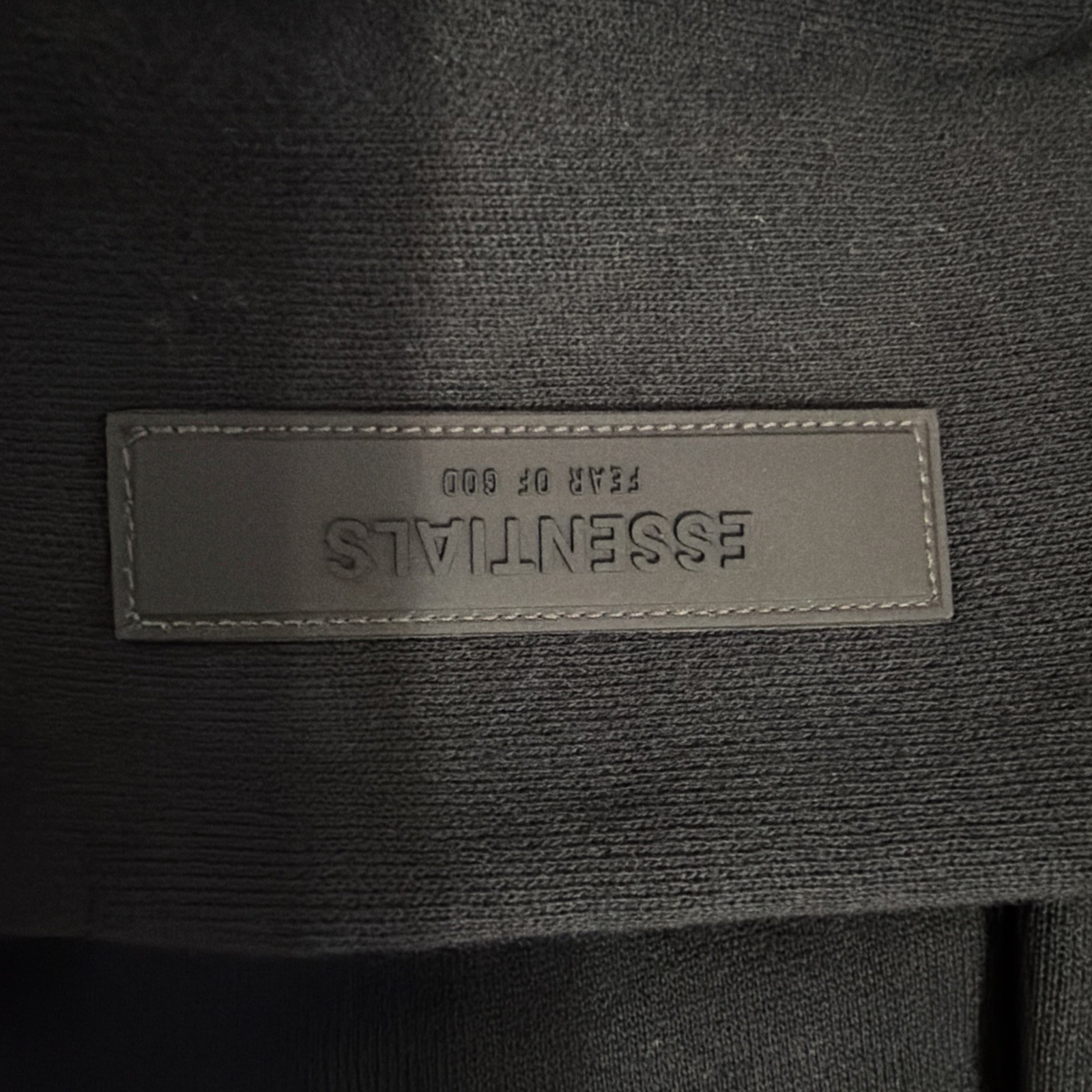 Fear of Gods Essentials Men's Jet Black Hoodie Size M Brand NWT Authentic thumbnail 5