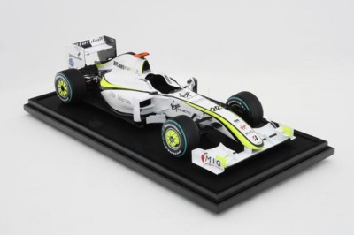 Amalgam Brawn BGP 001 J.BUTTON Grand Prix 2009 1/8 Scale Diecast