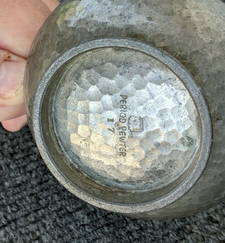 Hammered pewter, Irish thistle engraved creamer Frank Cobb & Co. circa 1920-39 - Picture 6 of 7