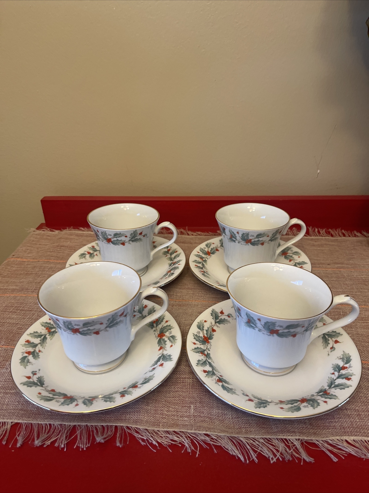 China Pearl Fine China Noel Holly & Berries Cup & Saucer Set Gold Trim 4 Sets eBay