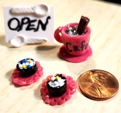 4 pcs Custom Clay Dollhouse Miniatures Café Set,  OPEN  Sign and Pastries