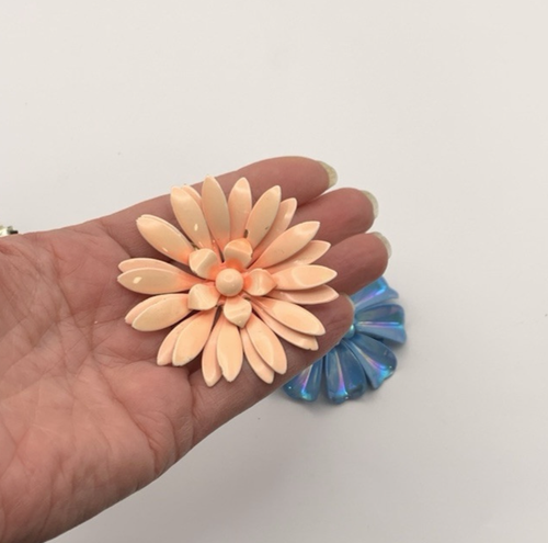 Vtg Lot Of 4 Vintage Flower Brooches Pins Multicolor Enamel Statement Unbranded - Picture 5 of 8