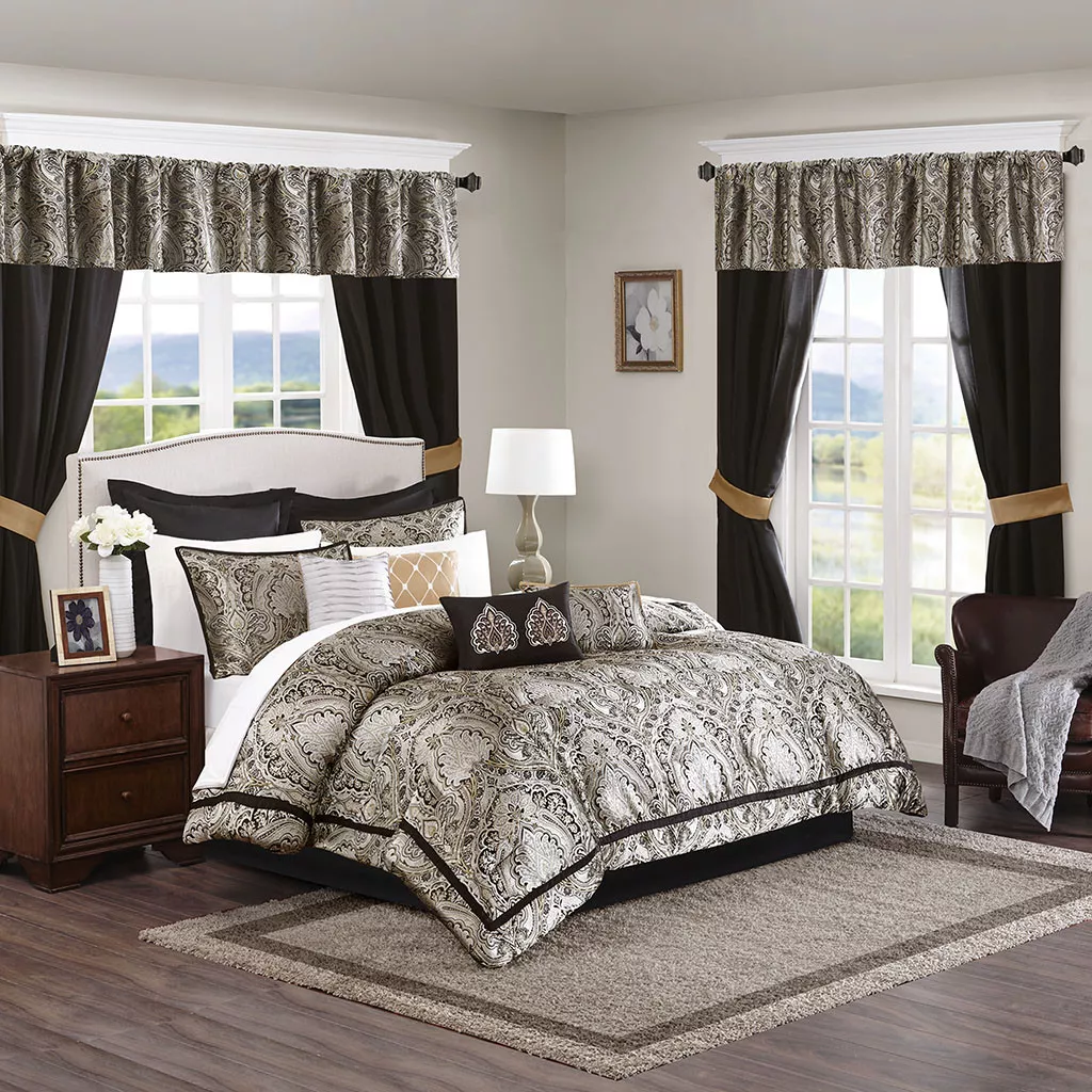 Black and cream online comforter