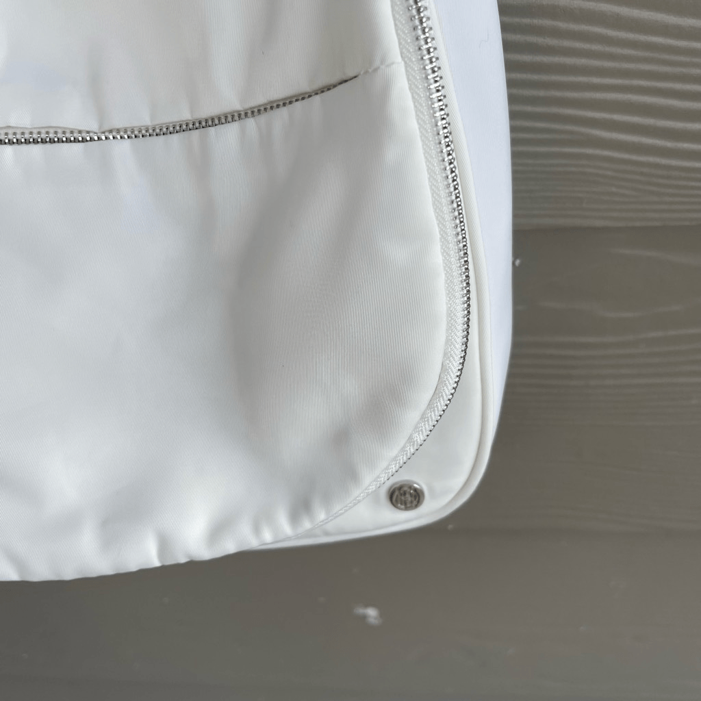 House of Harlow 1960 minimalist white nylon crossbody NWT perfect condition!! House of Harlow 1960 revolve white crossbody purse | eBay main image 3