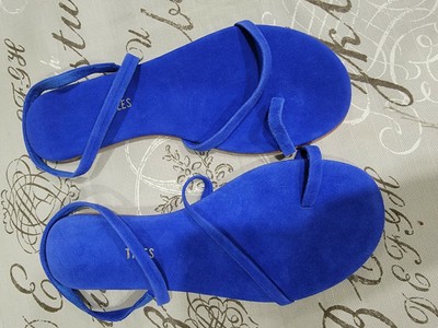 blue tkees