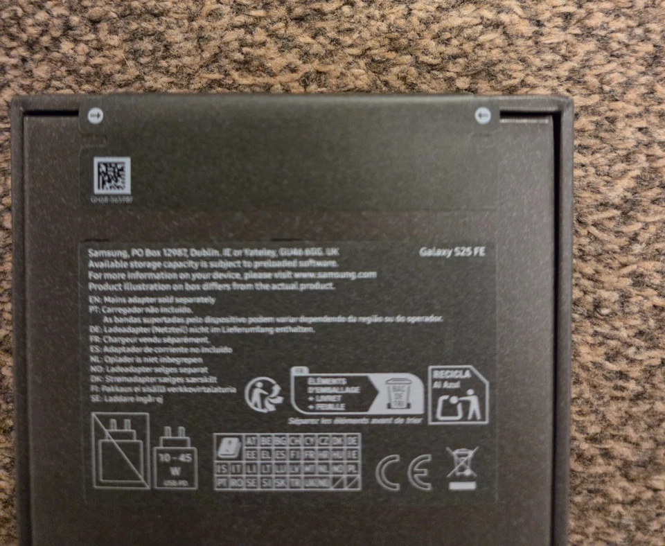 Samsung Galaxy S25 FE 128GB Jet Black Unlocked Brand New and Sealed - Image 4 of 4