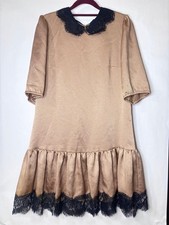 D&G / Dress / Knee Length / Beige Lace Trimmed Party Dress