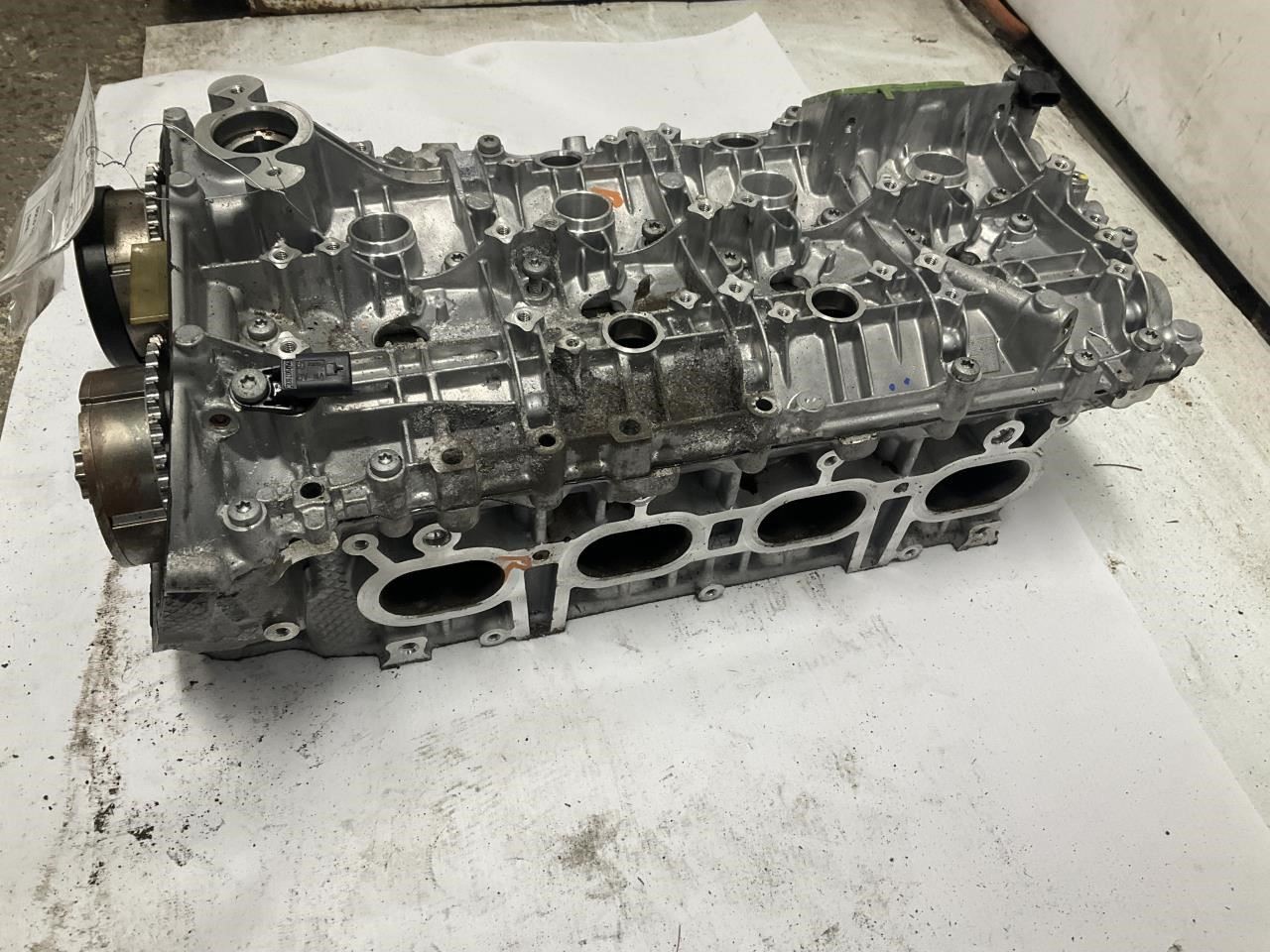 21-26 Bentley Bentayga 4.0L Twin Turbo Engine Right Cylinder Head P